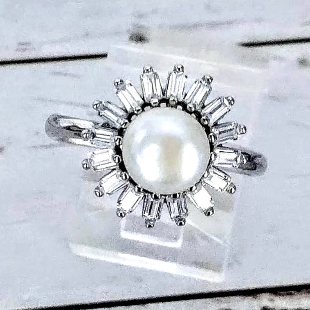 Freshwater Pearl & Baguette Sterling Ring